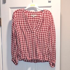 LOFT Women's Red and White Plaid Blouse